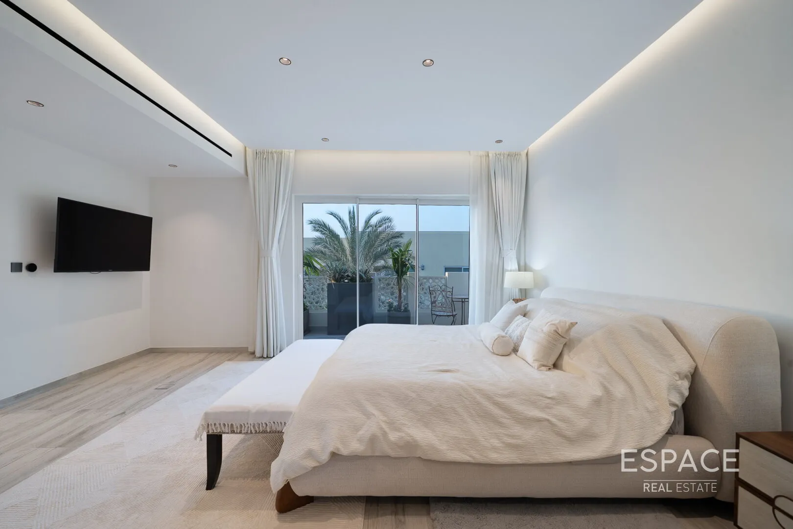 PropertiesGalleryCamera