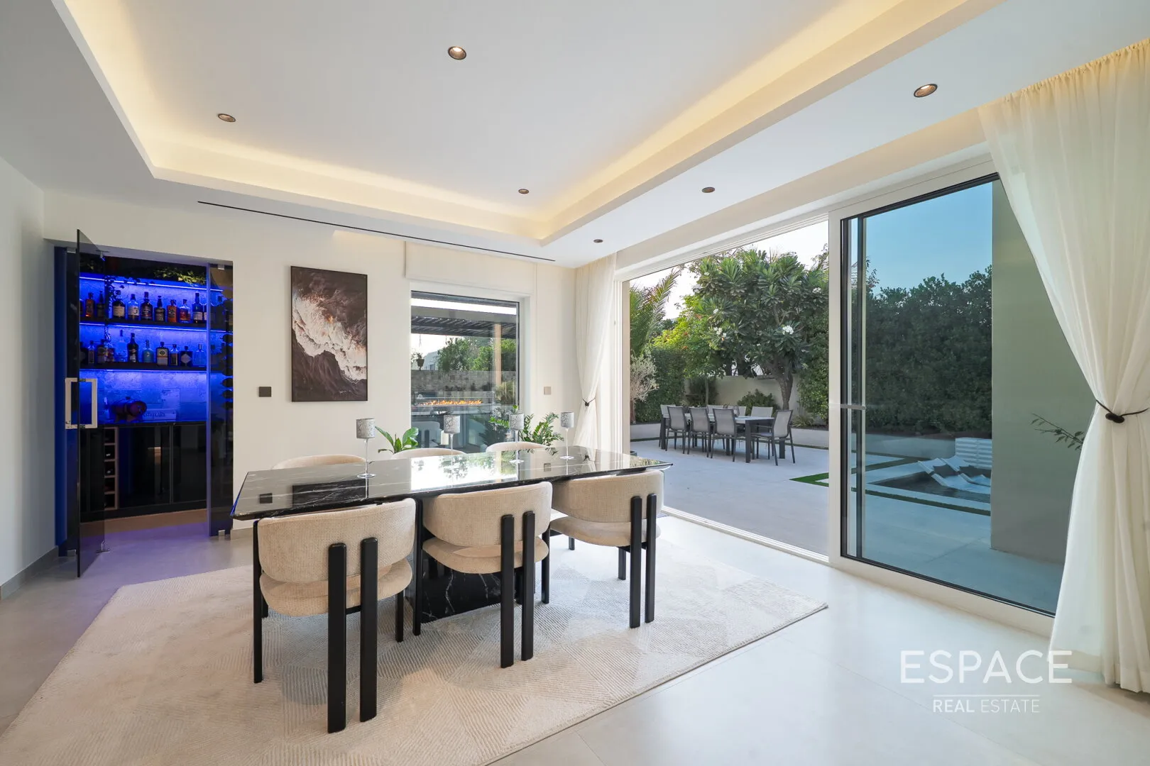 single static gallery