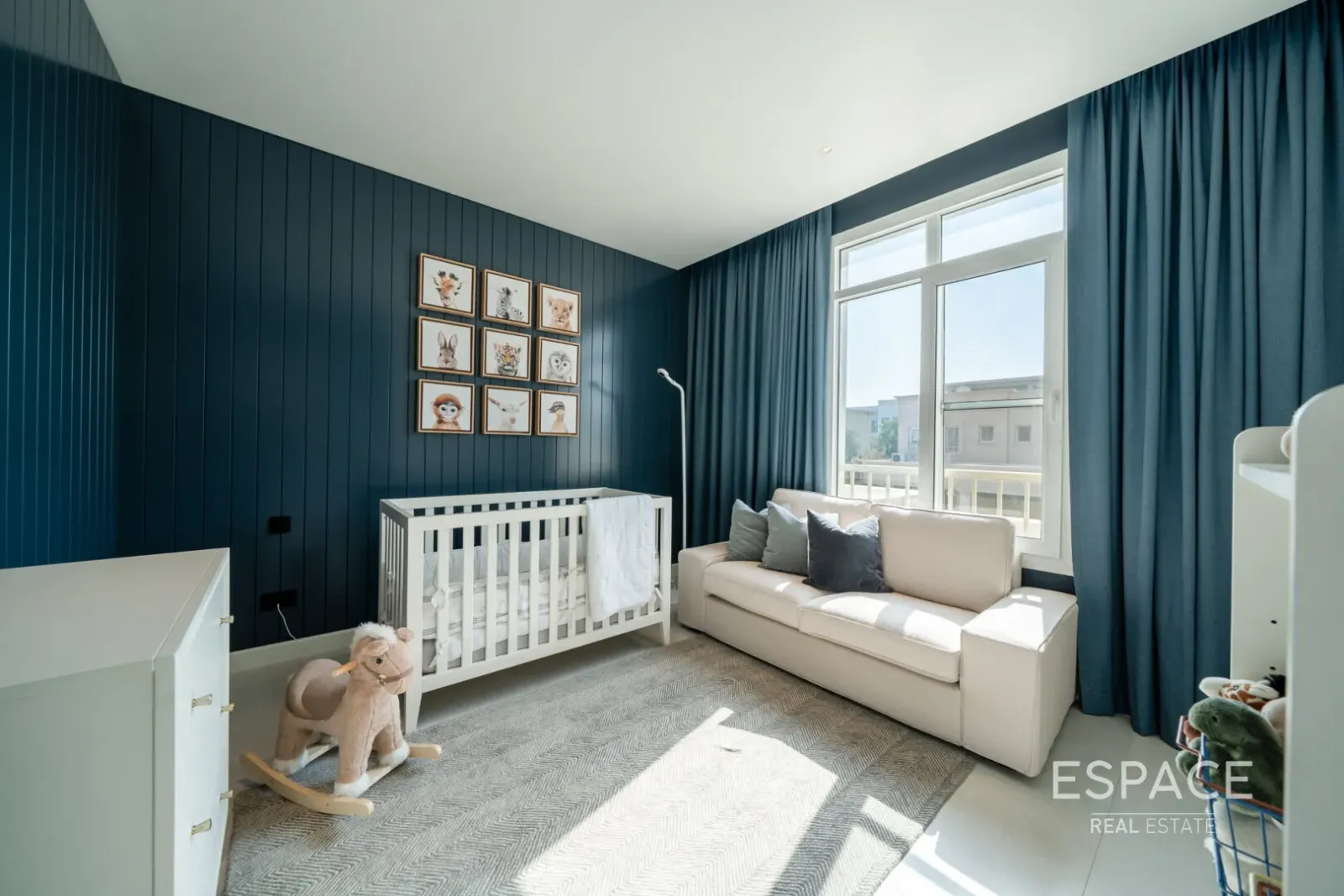 PropertiesGalleryCamera