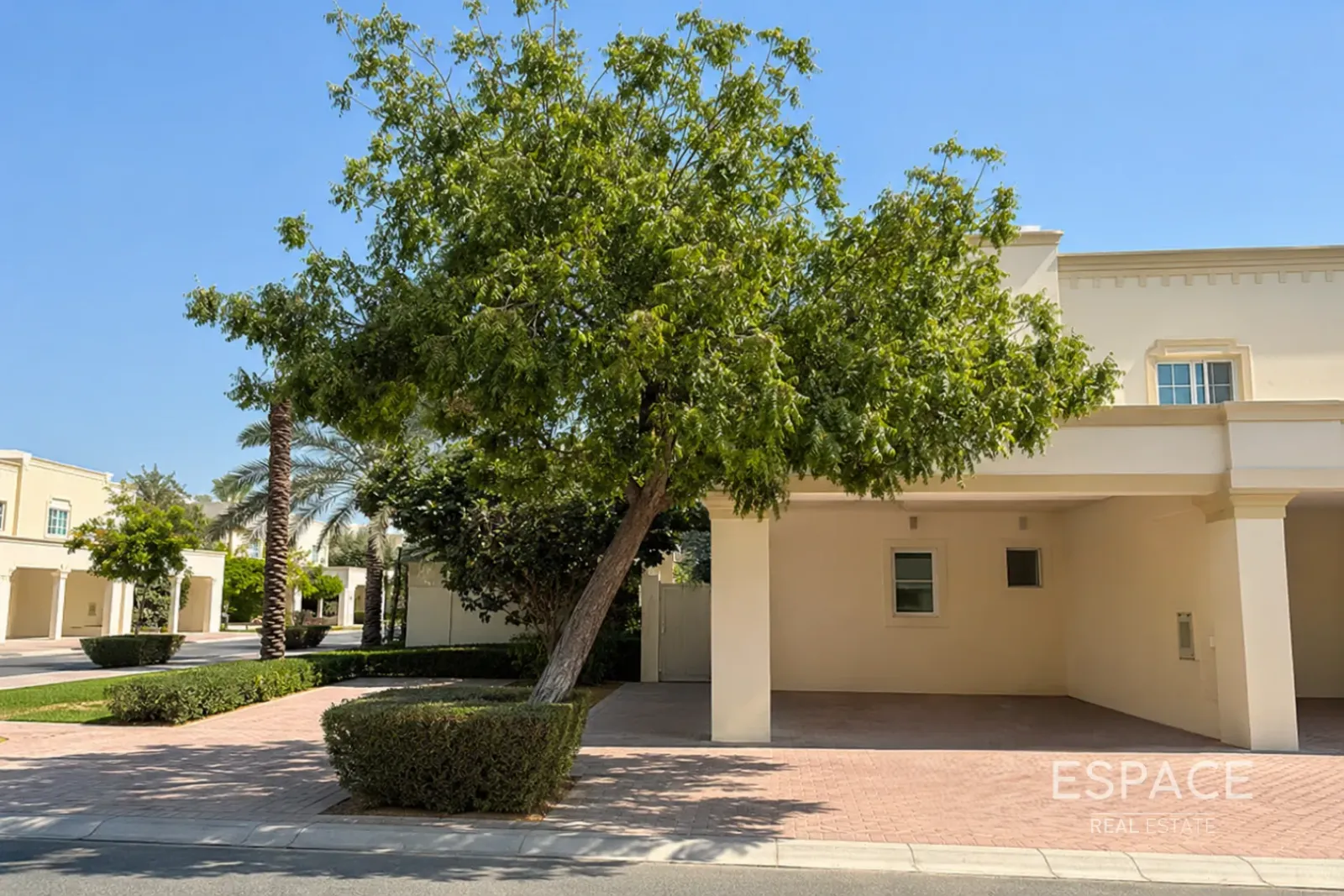 PropertiesGalleryCamera