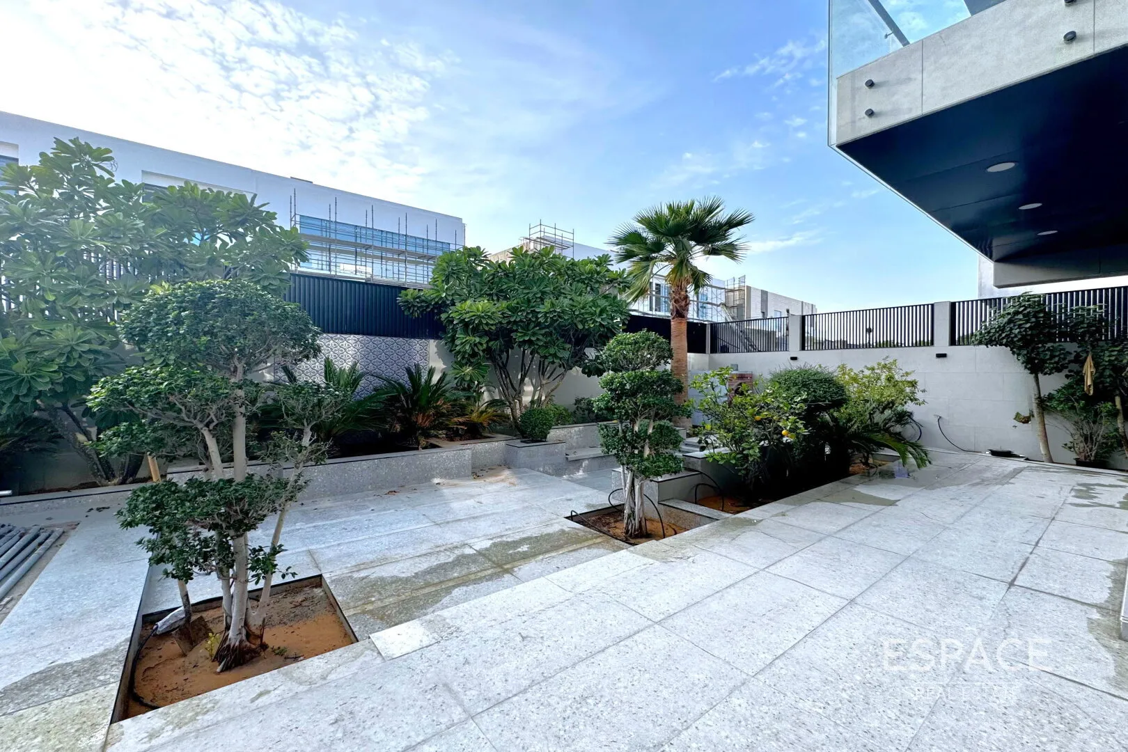 single static gallery