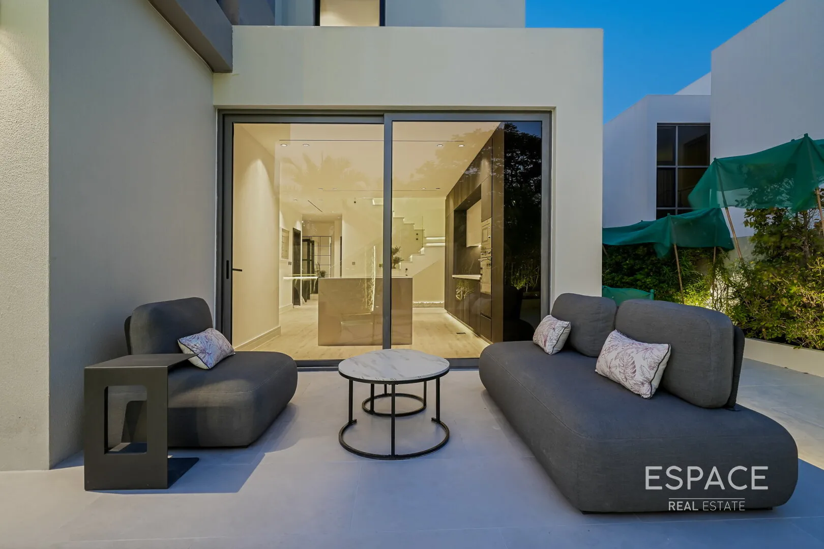 PropertiesGalleryCamera