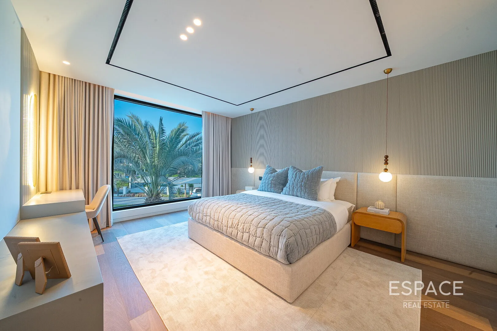 PropertiesGalleryCamera