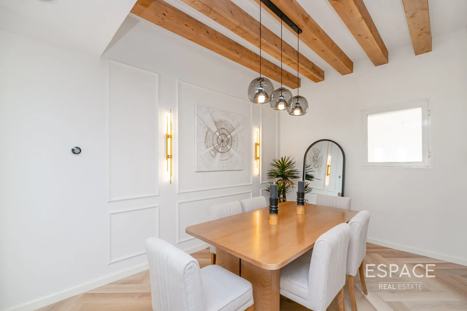 single static gallery