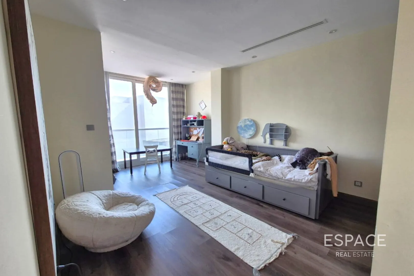 PropertiesGalleryCamera