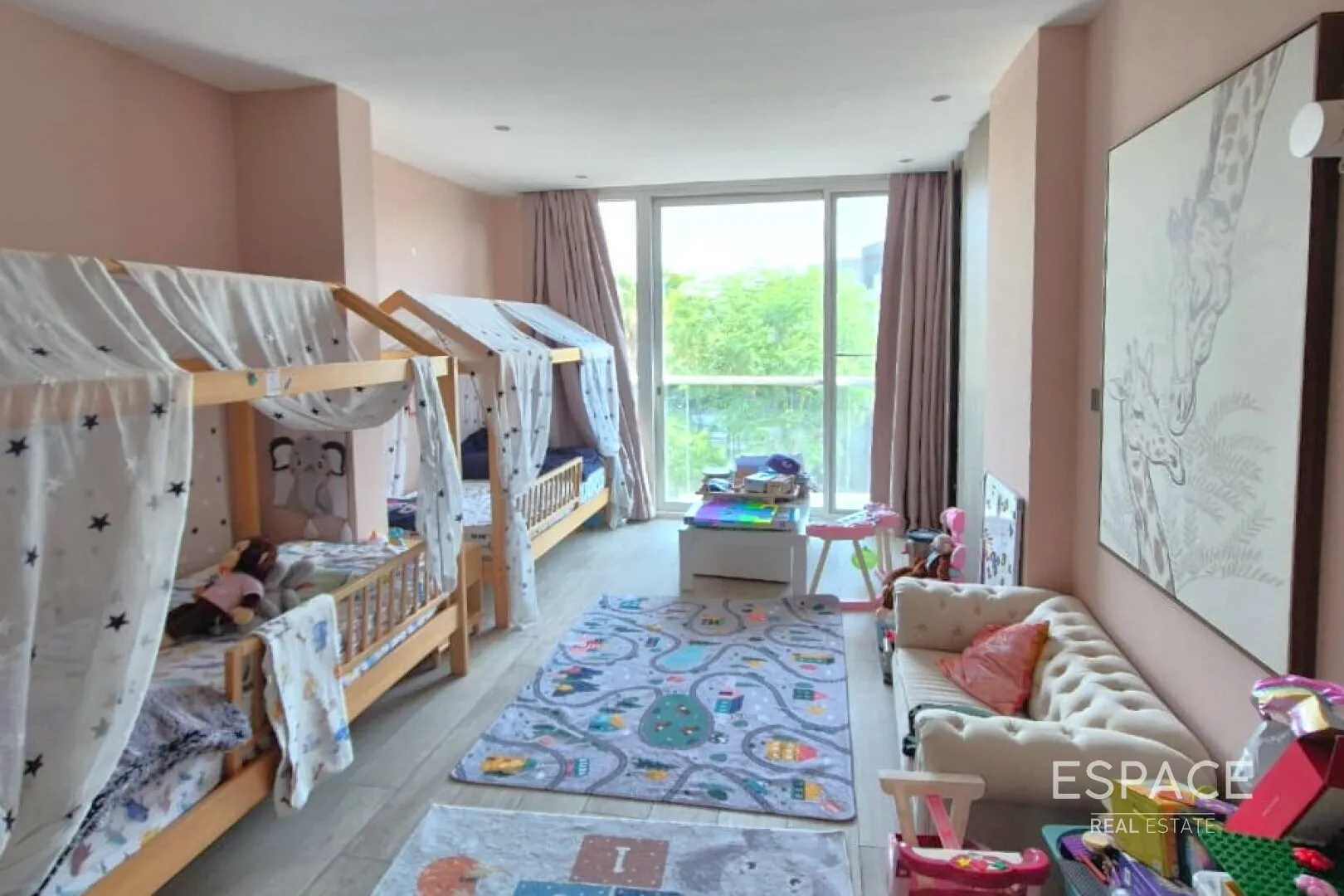 PropertiesGalleryCamera