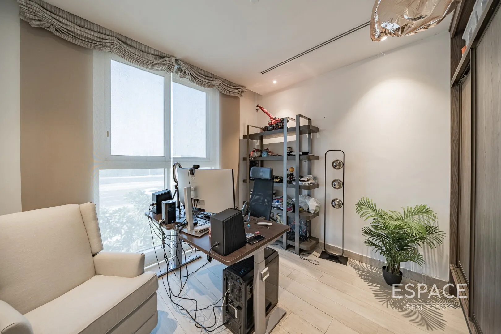 PropertiesGalleryCamera