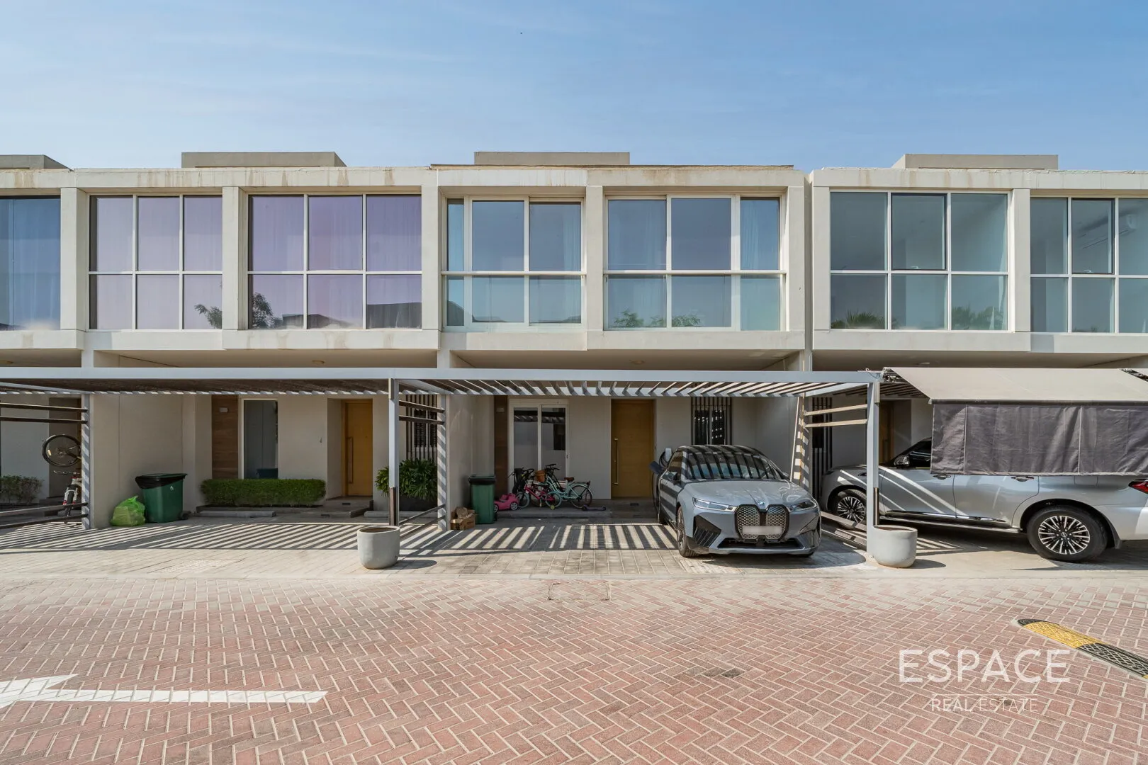 PropertiesGalleryCamera