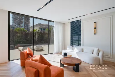 Jumeirah Village Triangle, Jumeirah Village Triangle, Dubai - Espace
