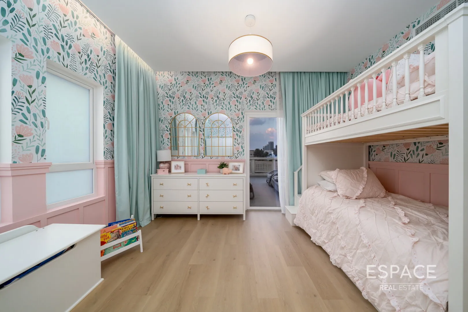 PropertiesGalleryCamera