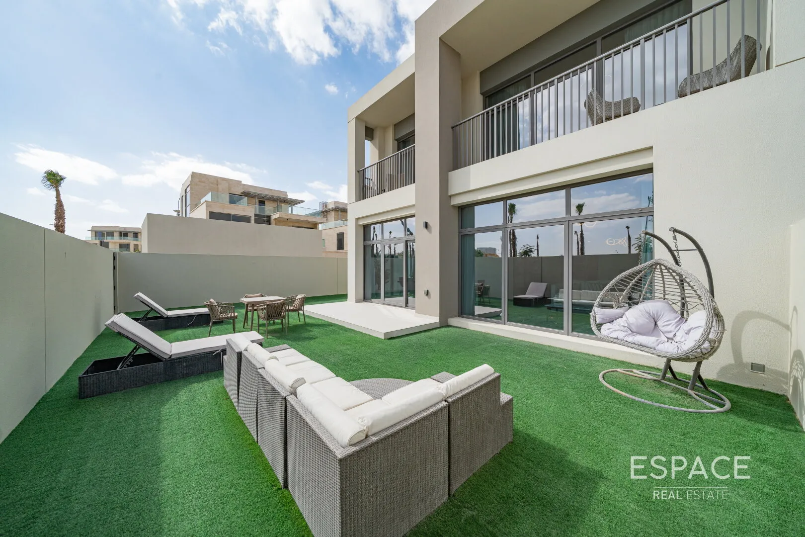 PropertiesGalleryCamera