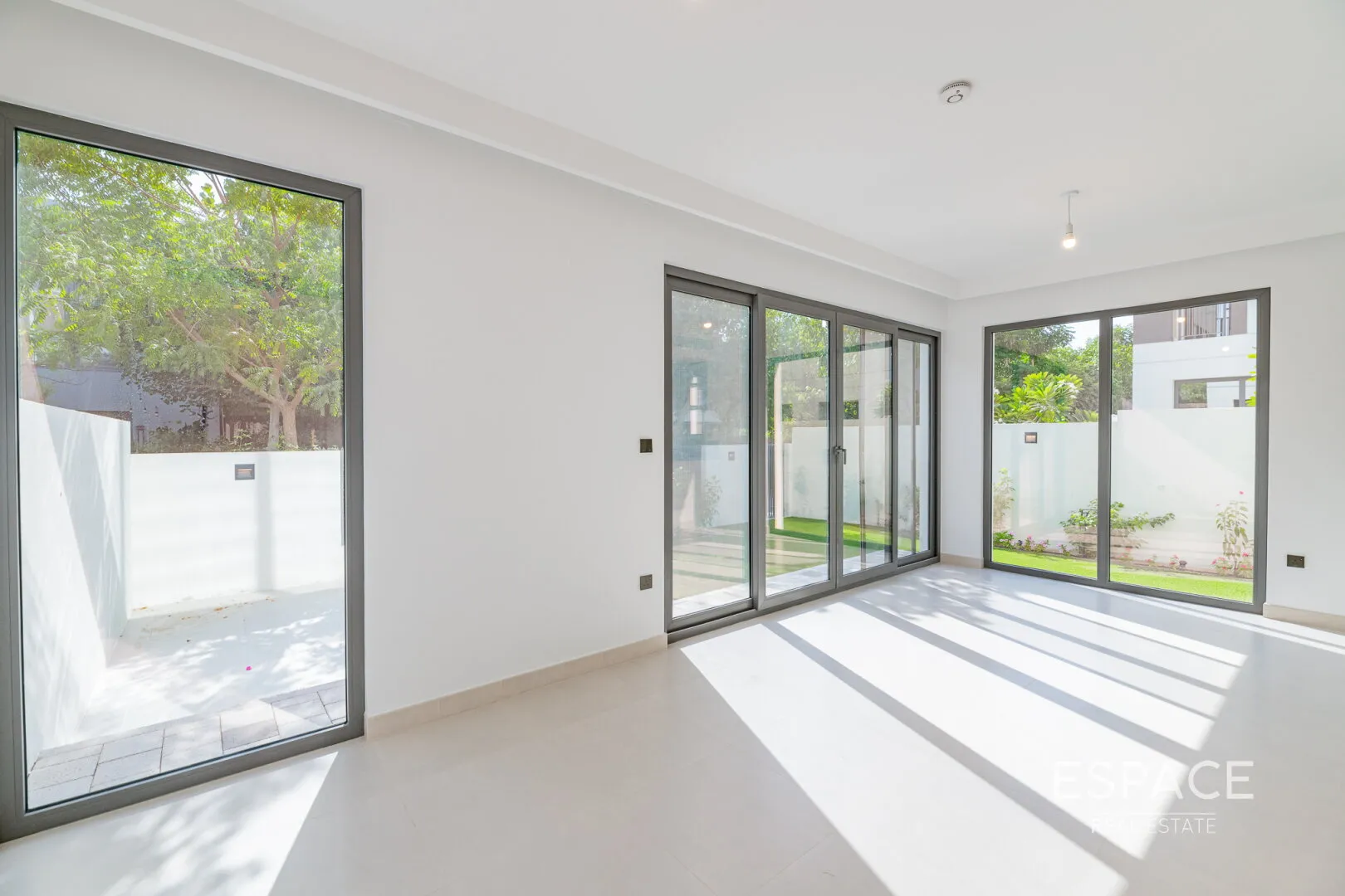 single static gallery