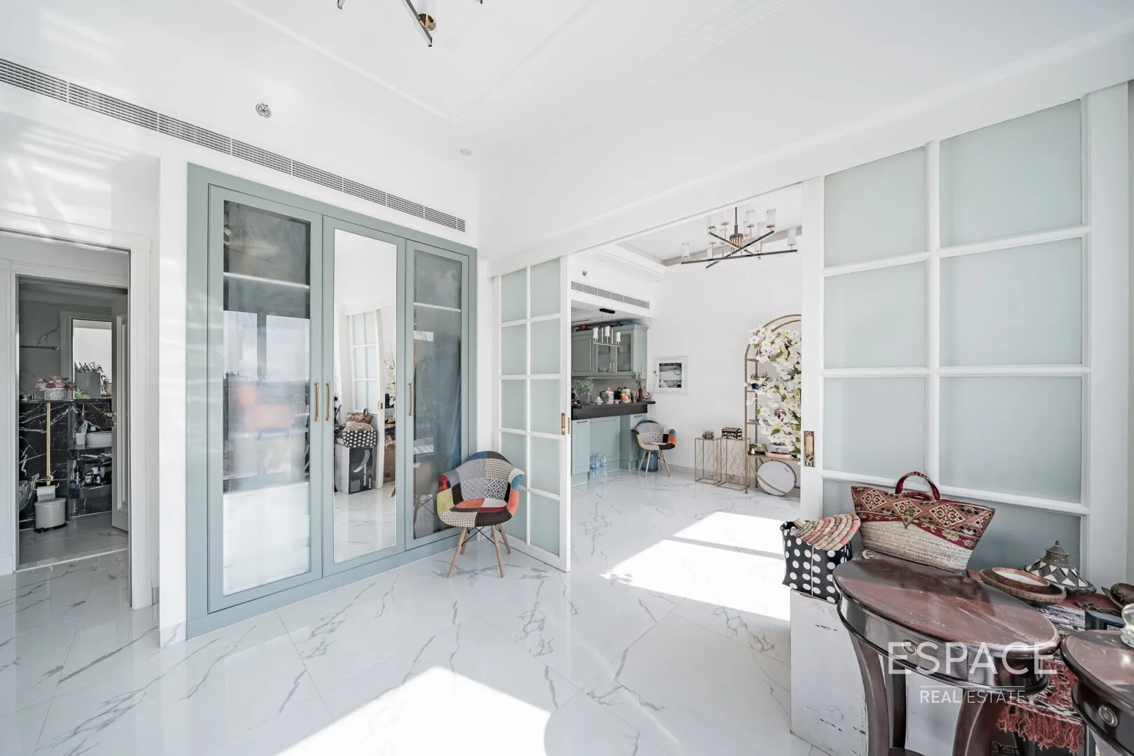 single static gallery