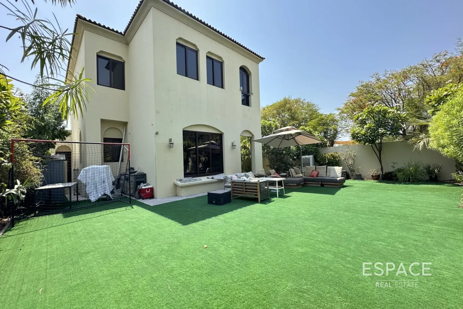 PropertiesGalleryCamera