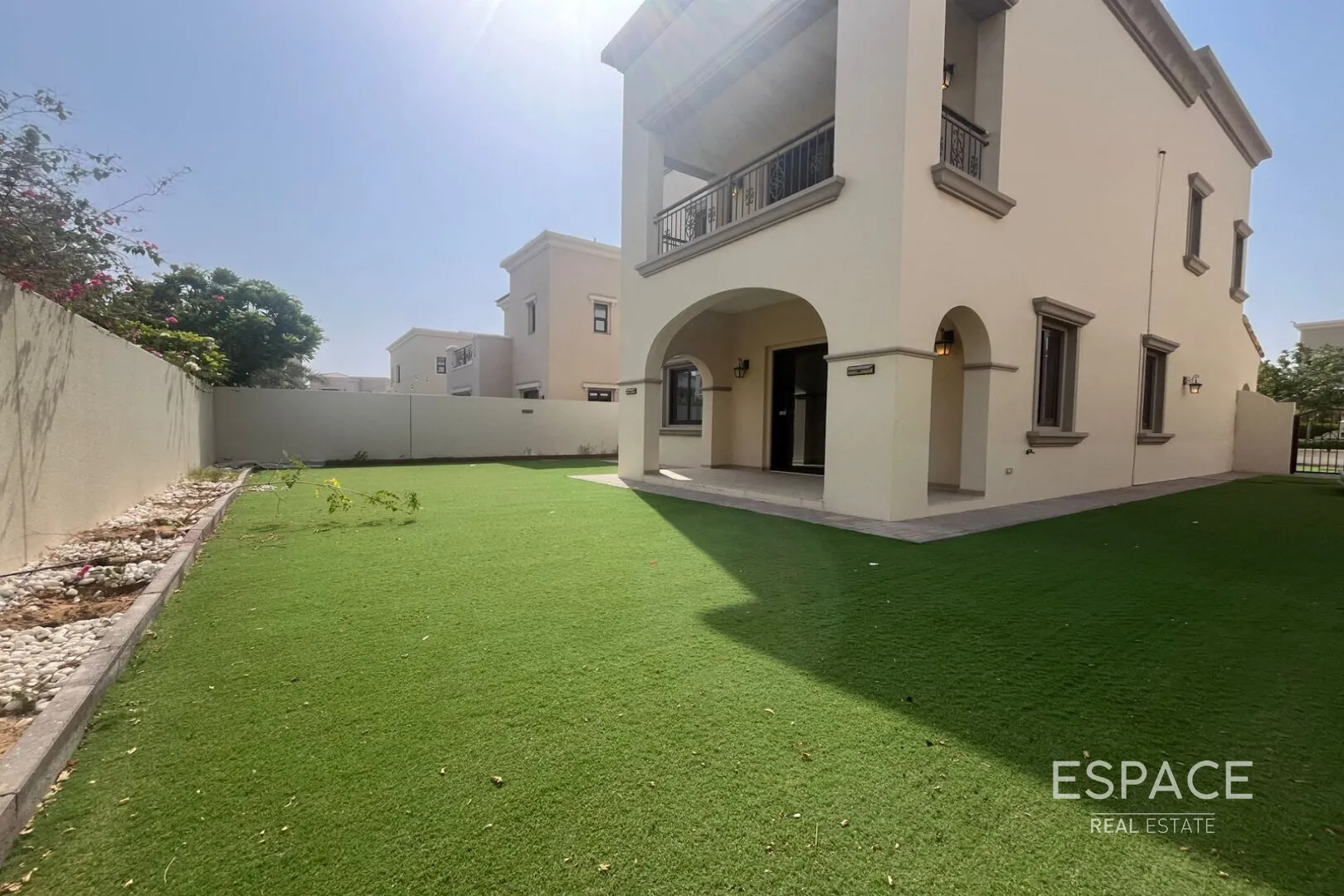 PropertiesGalleryCamera