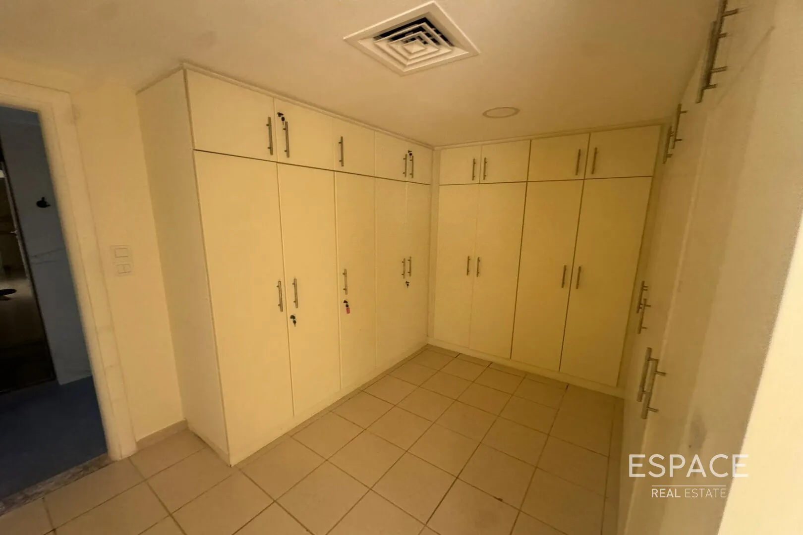 single static gallery