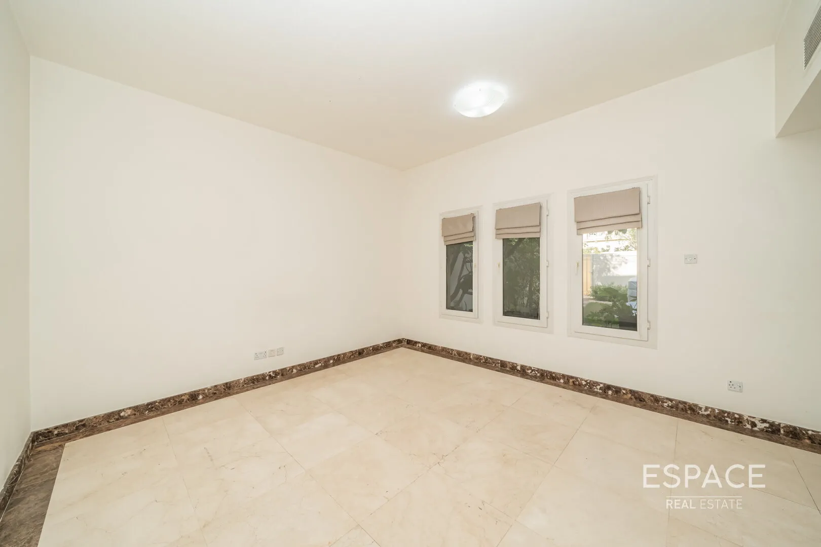 single static gallery