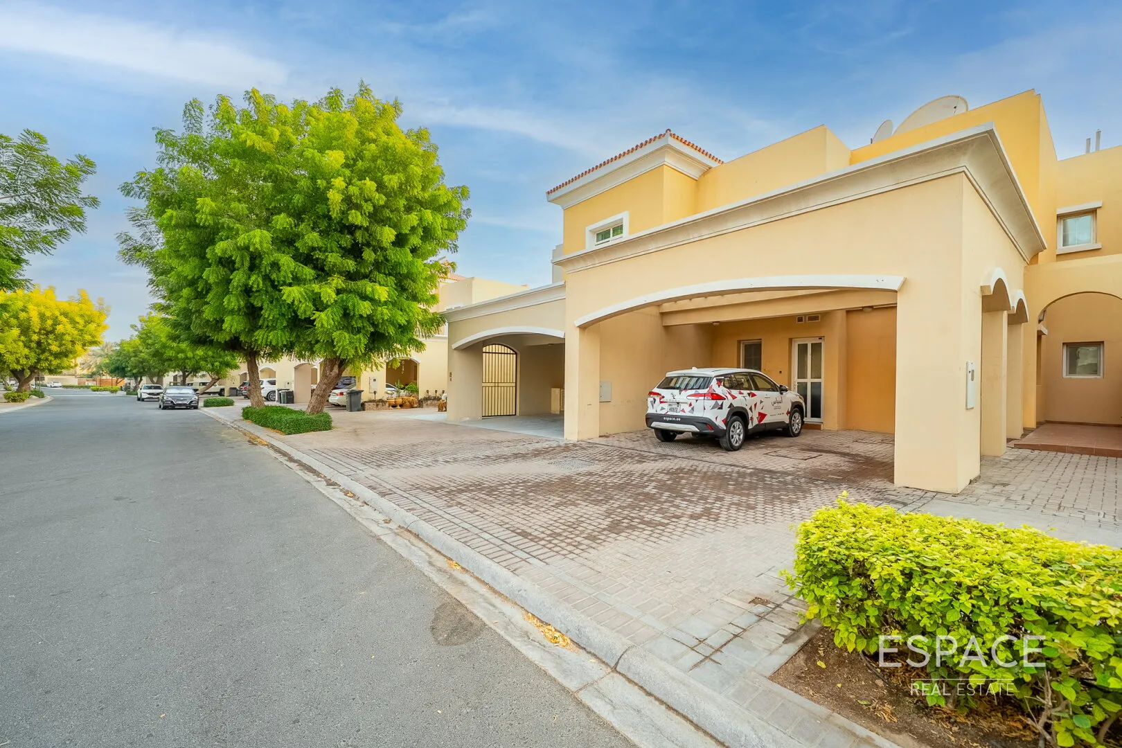 PropertiesGalleryCamera