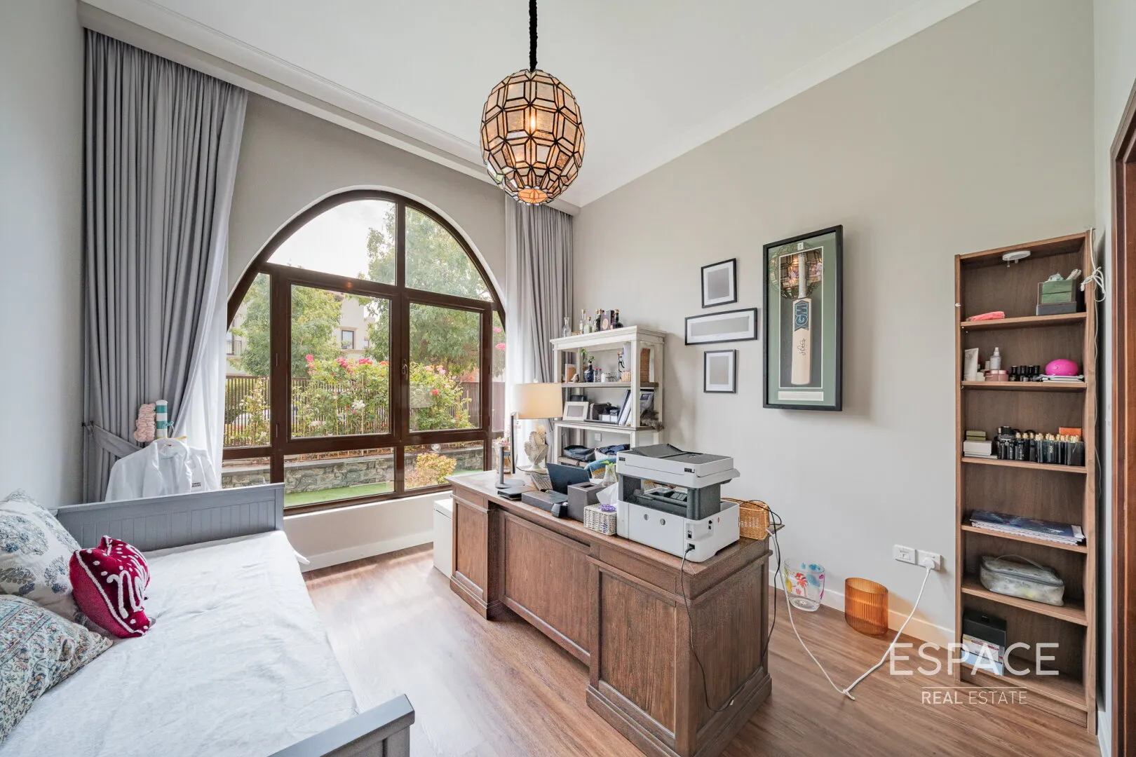 PropertiesGalleryCamera