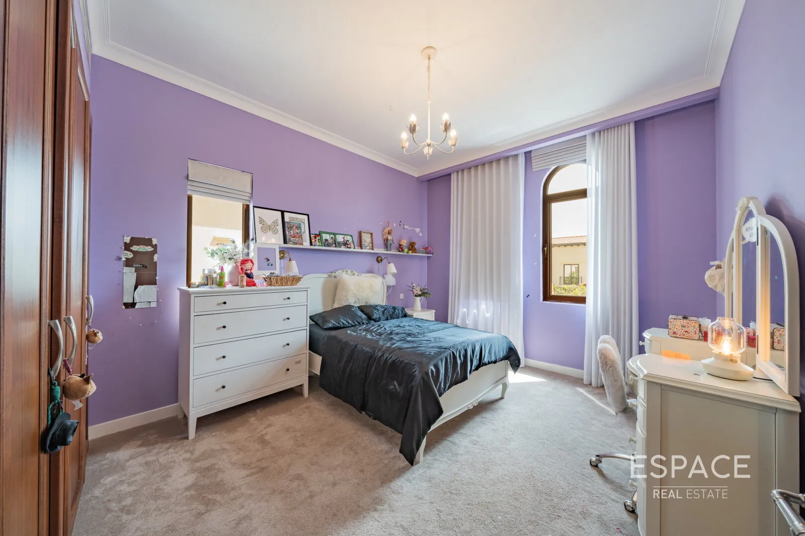 PropertiesGalleryCamera