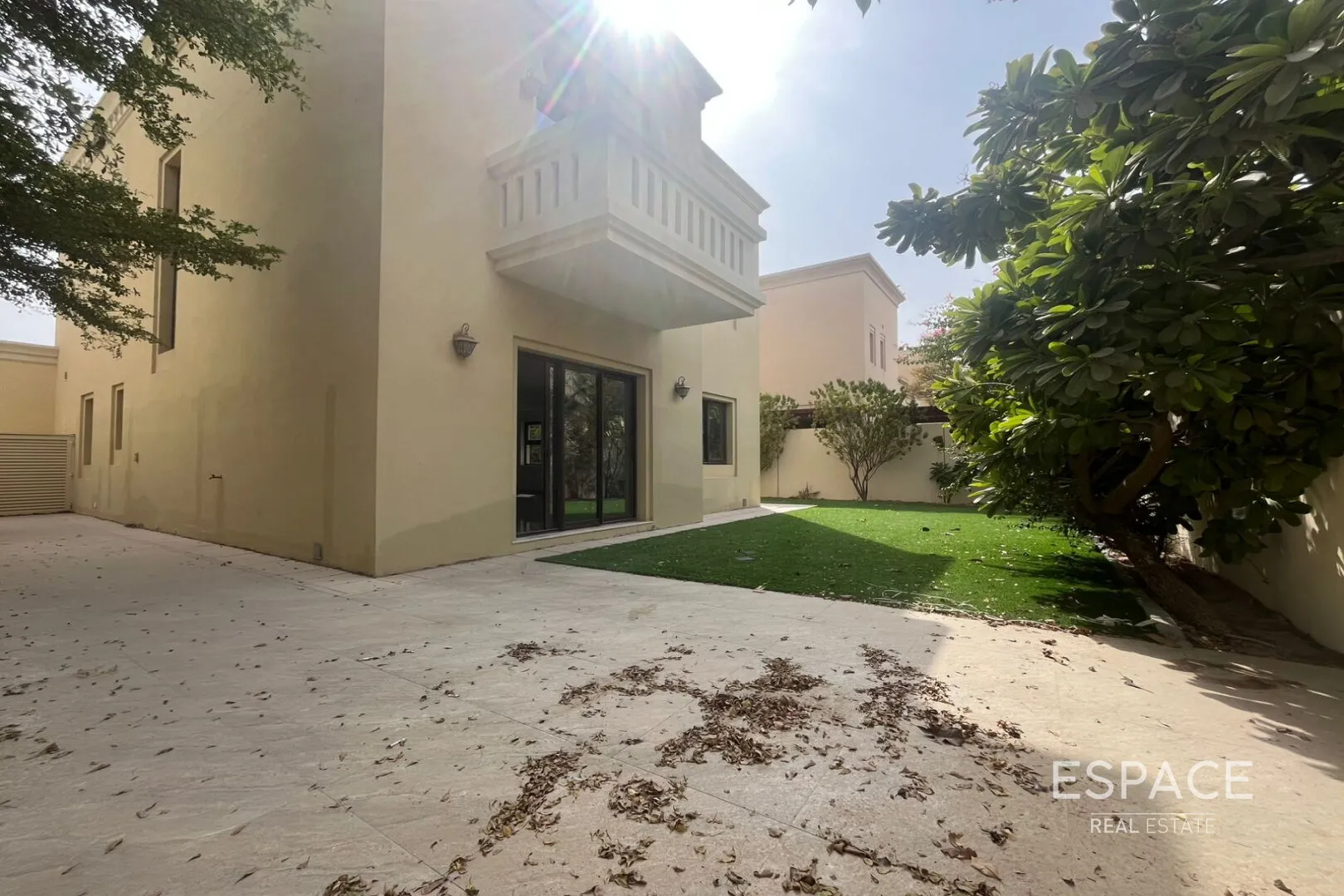 PropertiesGalleryCamera