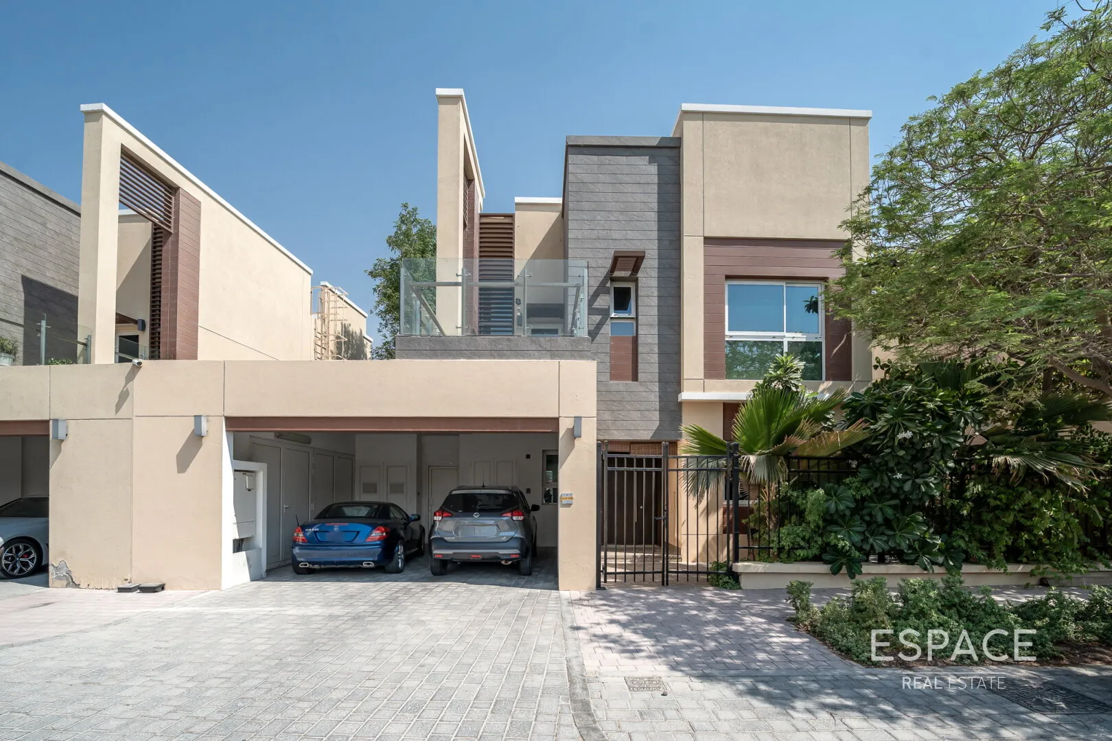 PropertiesGalleryCamera