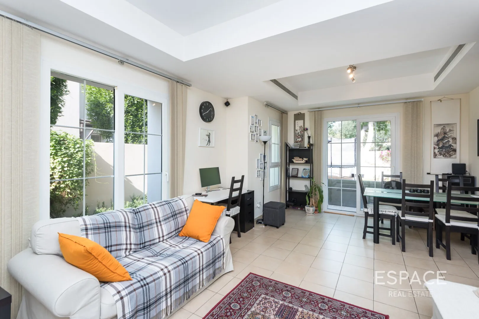 single static gallery