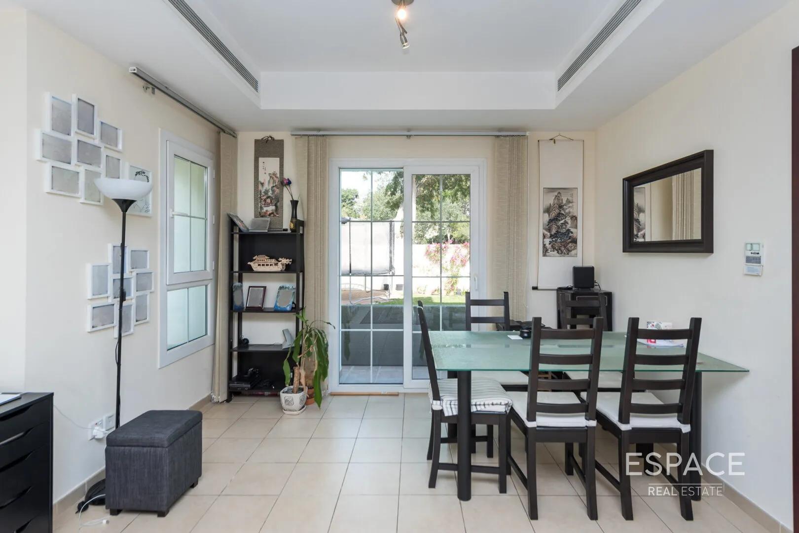 single static gallery