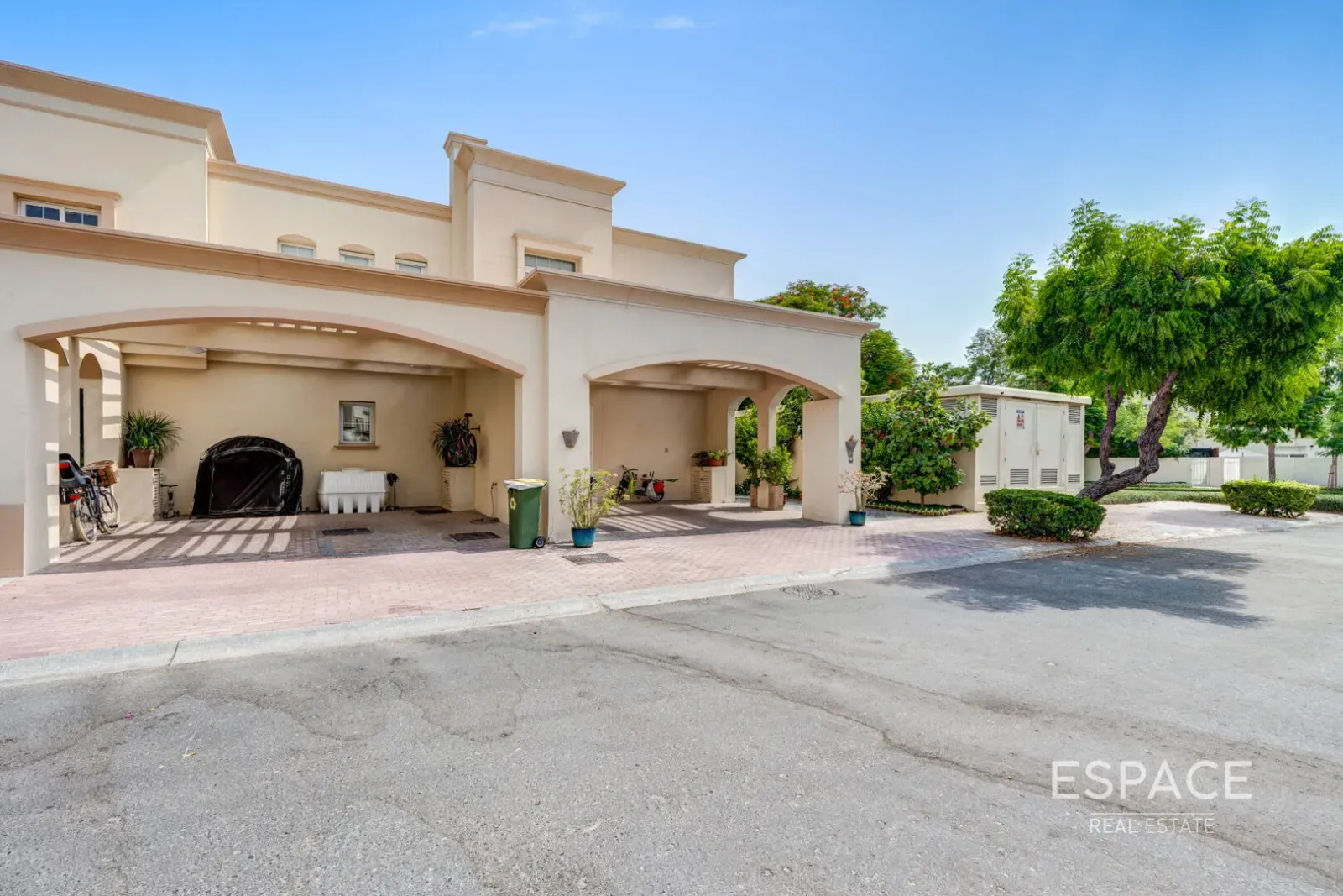 PropertiesGalleryCamera