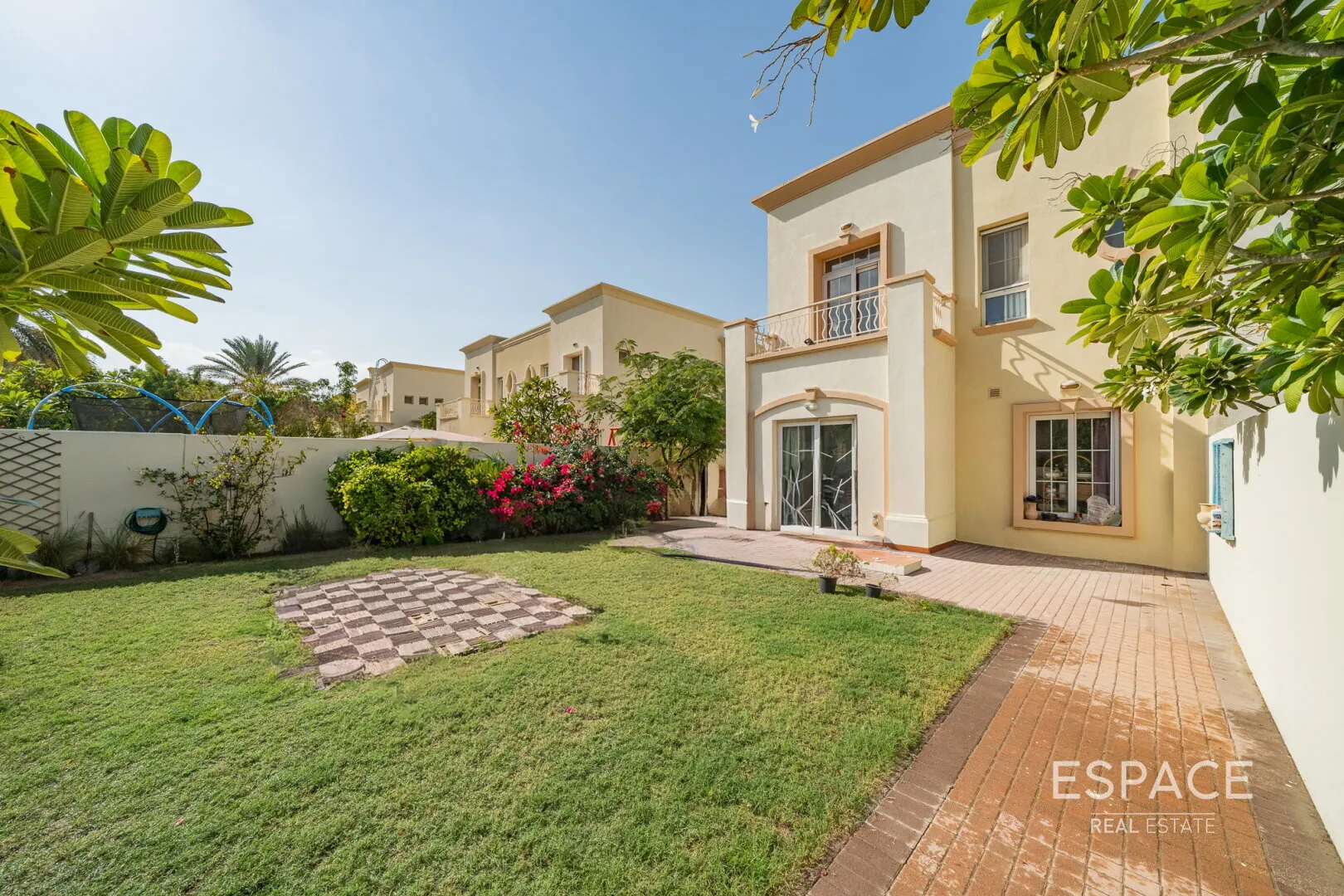 single static gallery