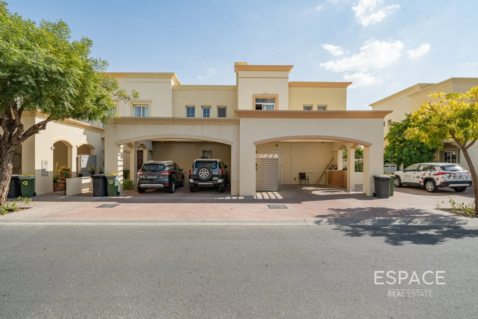 PropertiesGalleryCamera