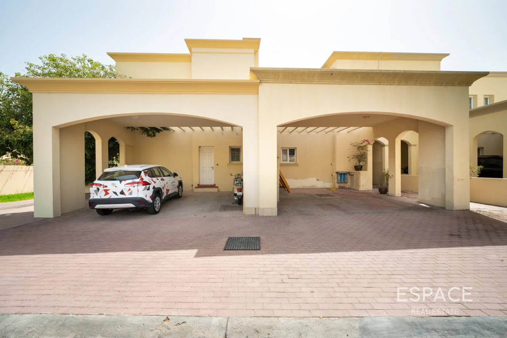 PropertiesGalleryCamera