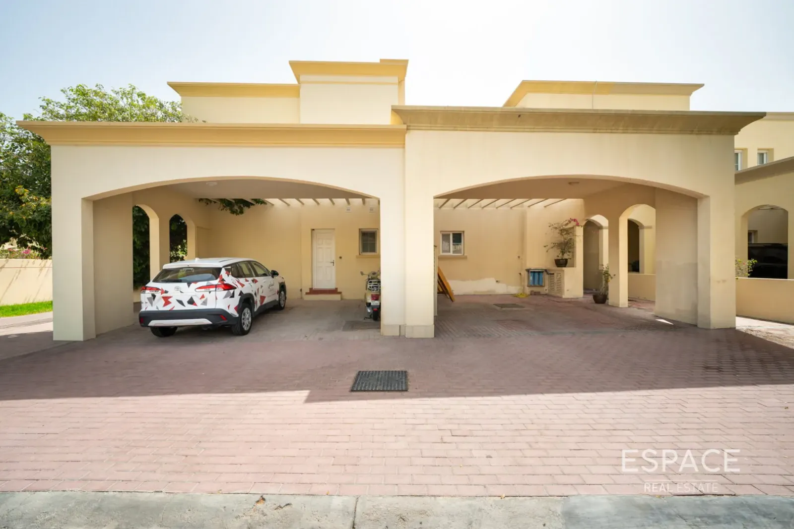 PropertiesGalleryCamera