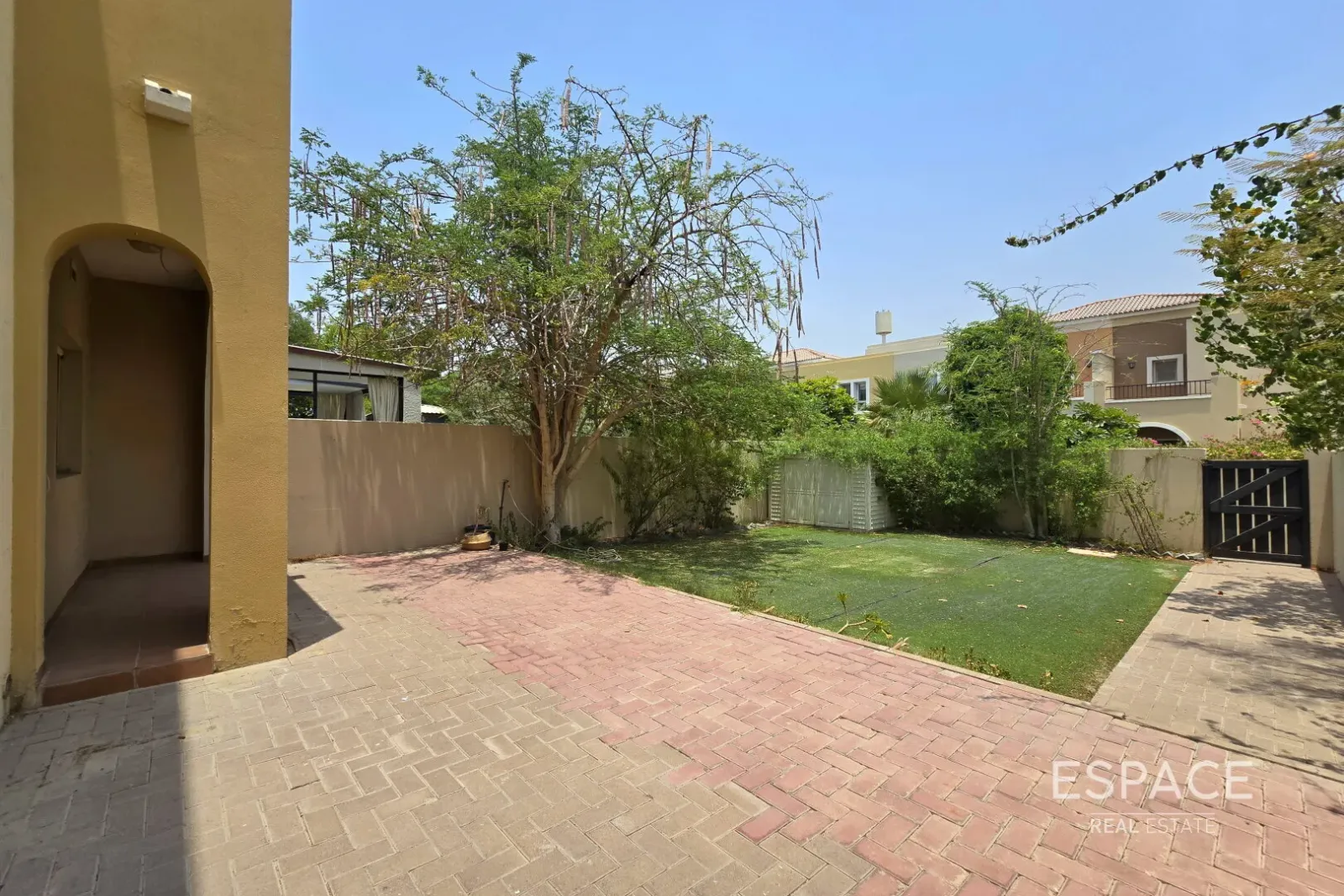 PropertiesGalleryCamera