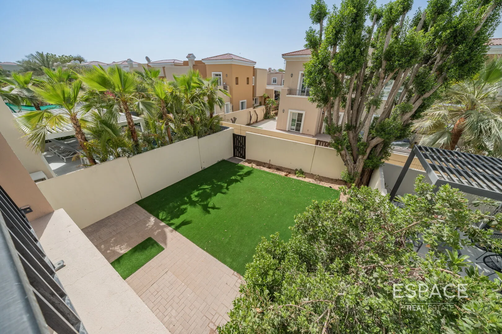 PropertiesGalleryCamera