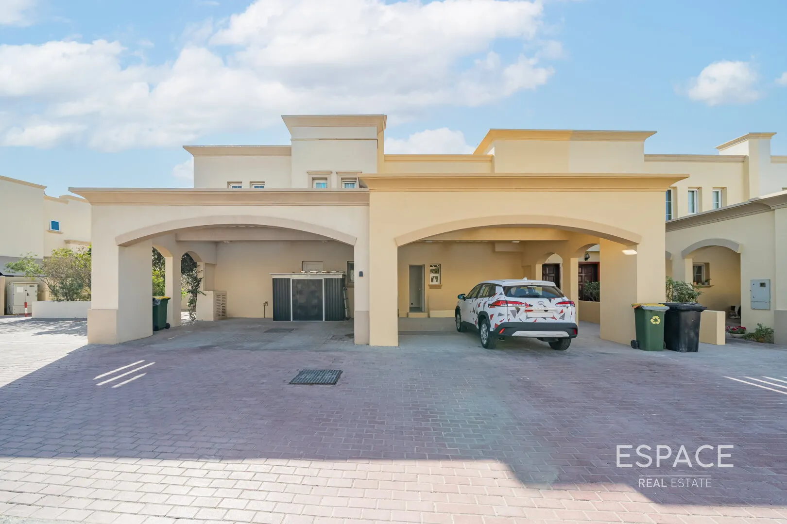 PropertiesGalleryCamera