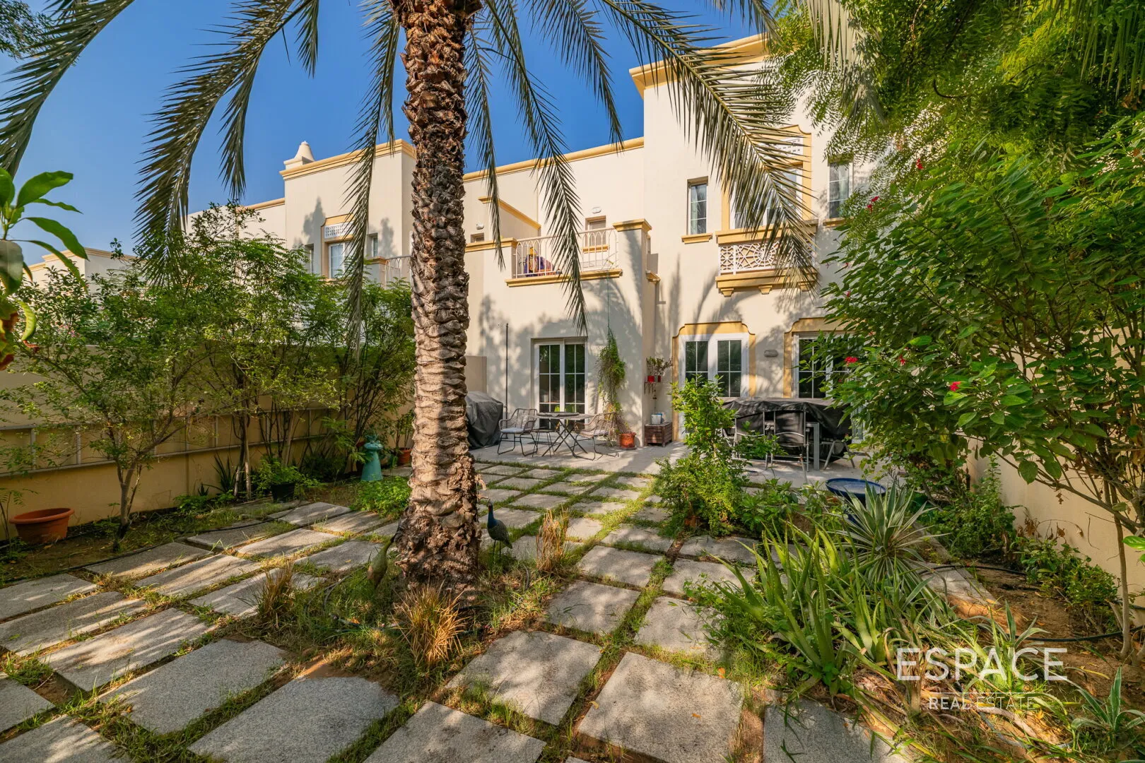 single static gallery