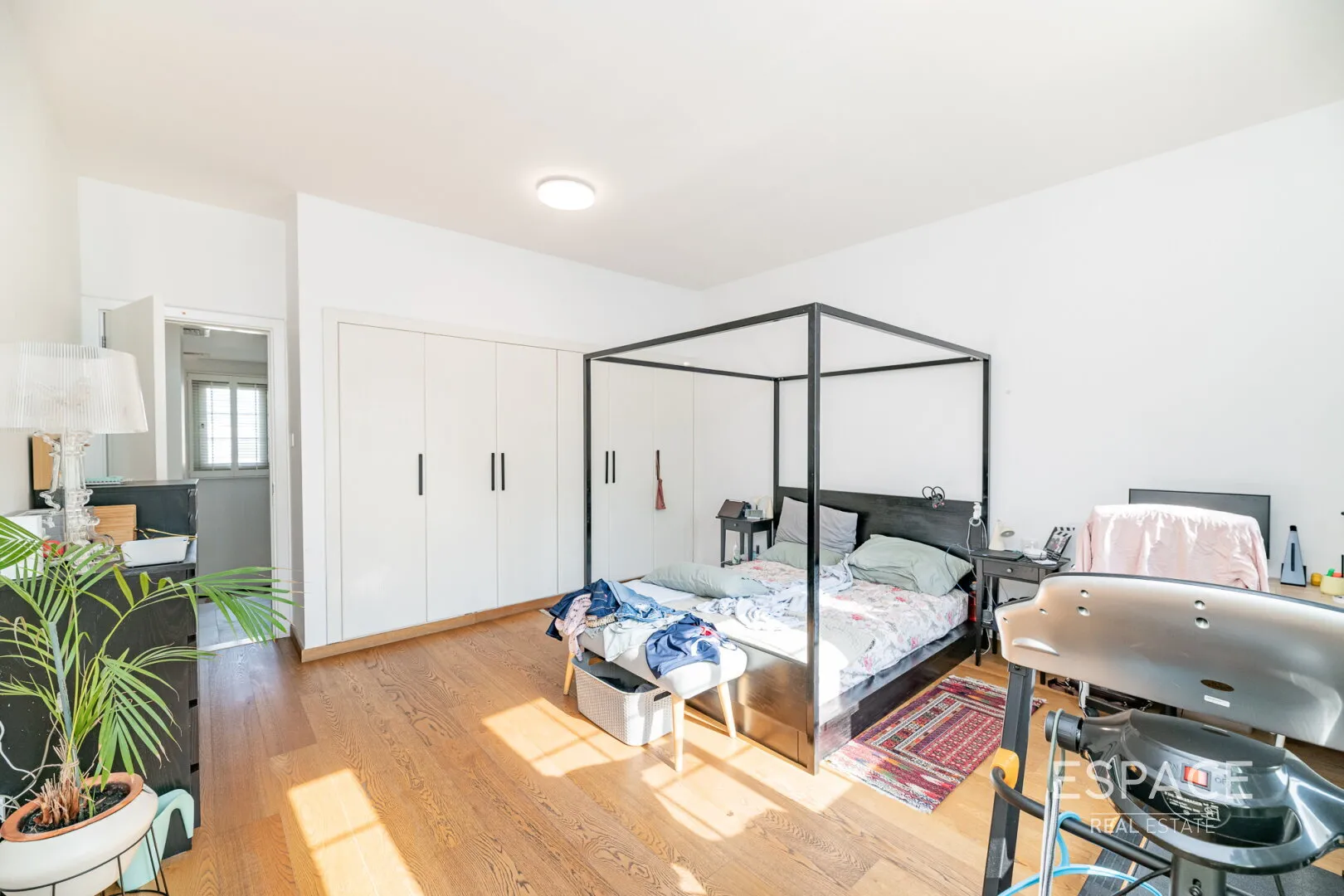 PropertiesGalleryCamera