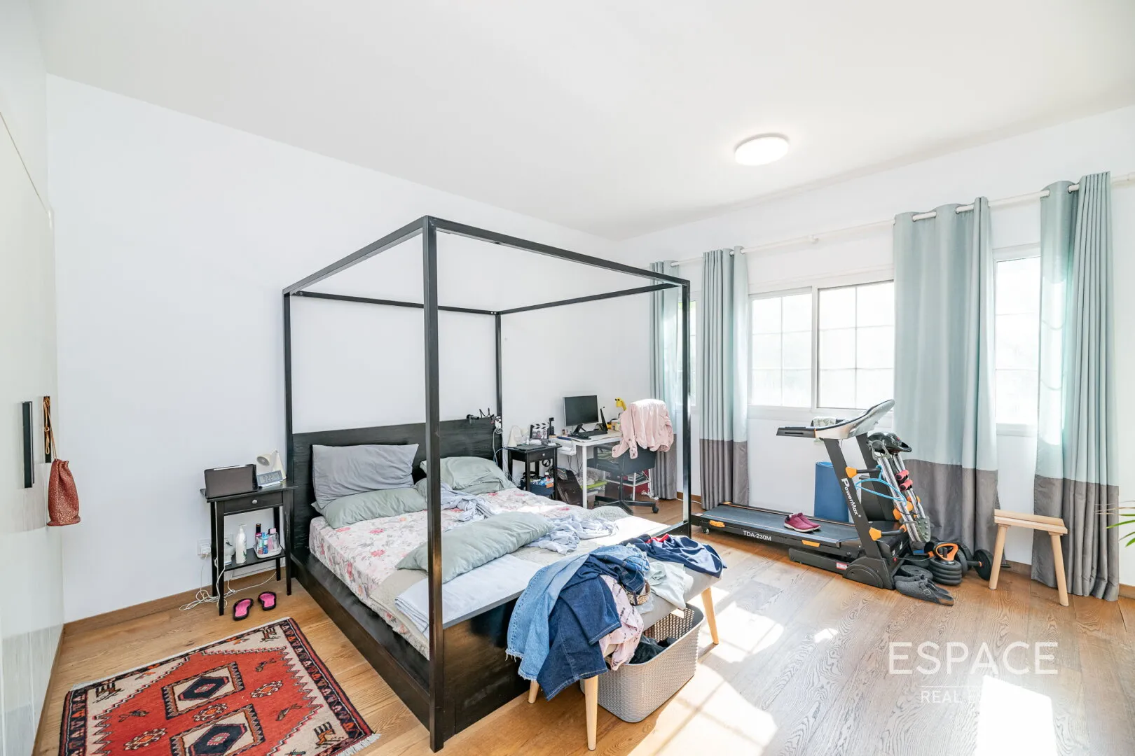 PropertiesGalleryCamera