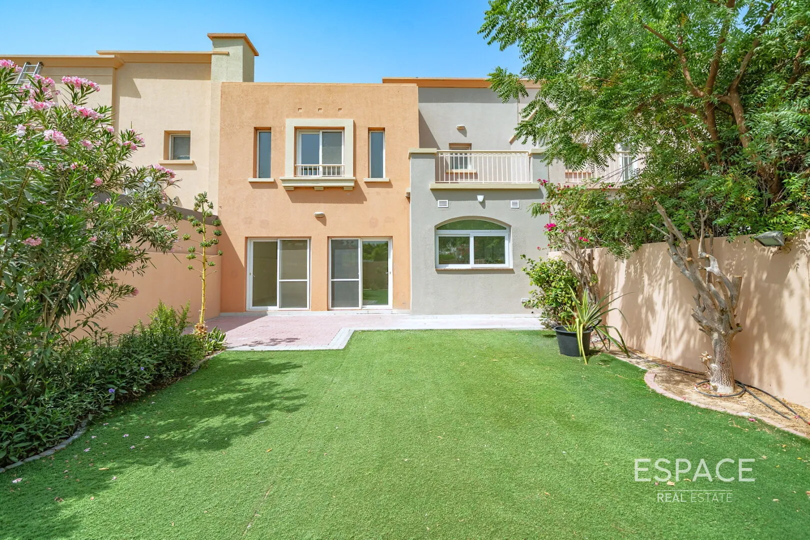 single static gallery