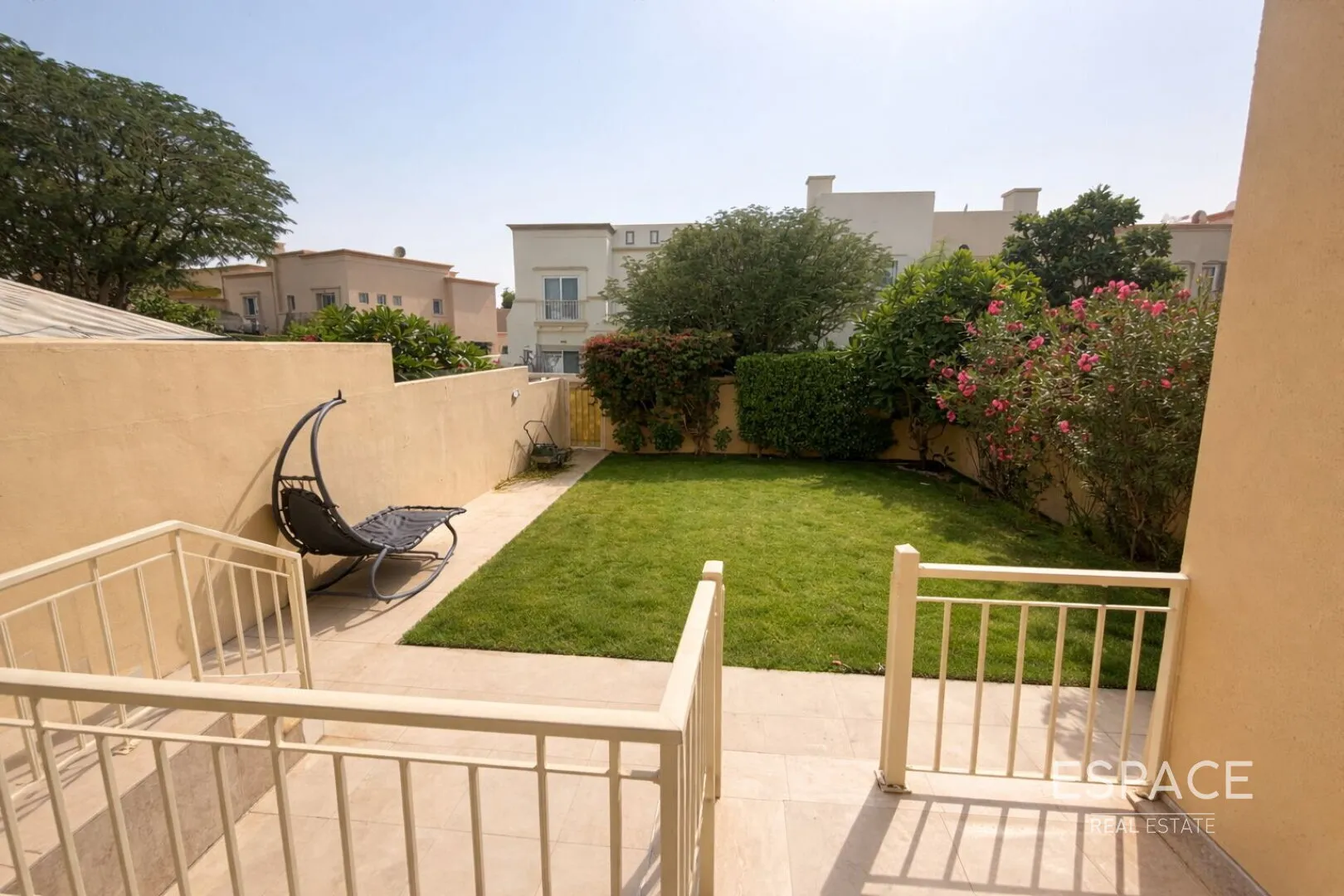 single static gallery