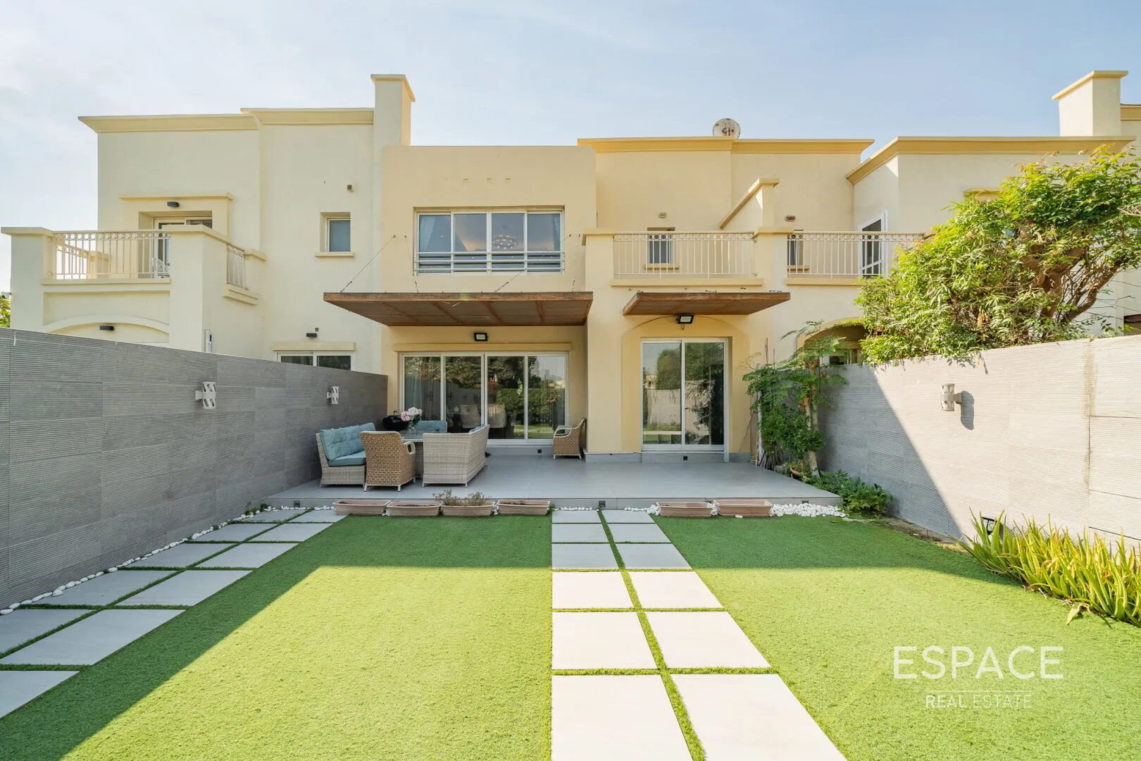 PropertiesGalleryCamera