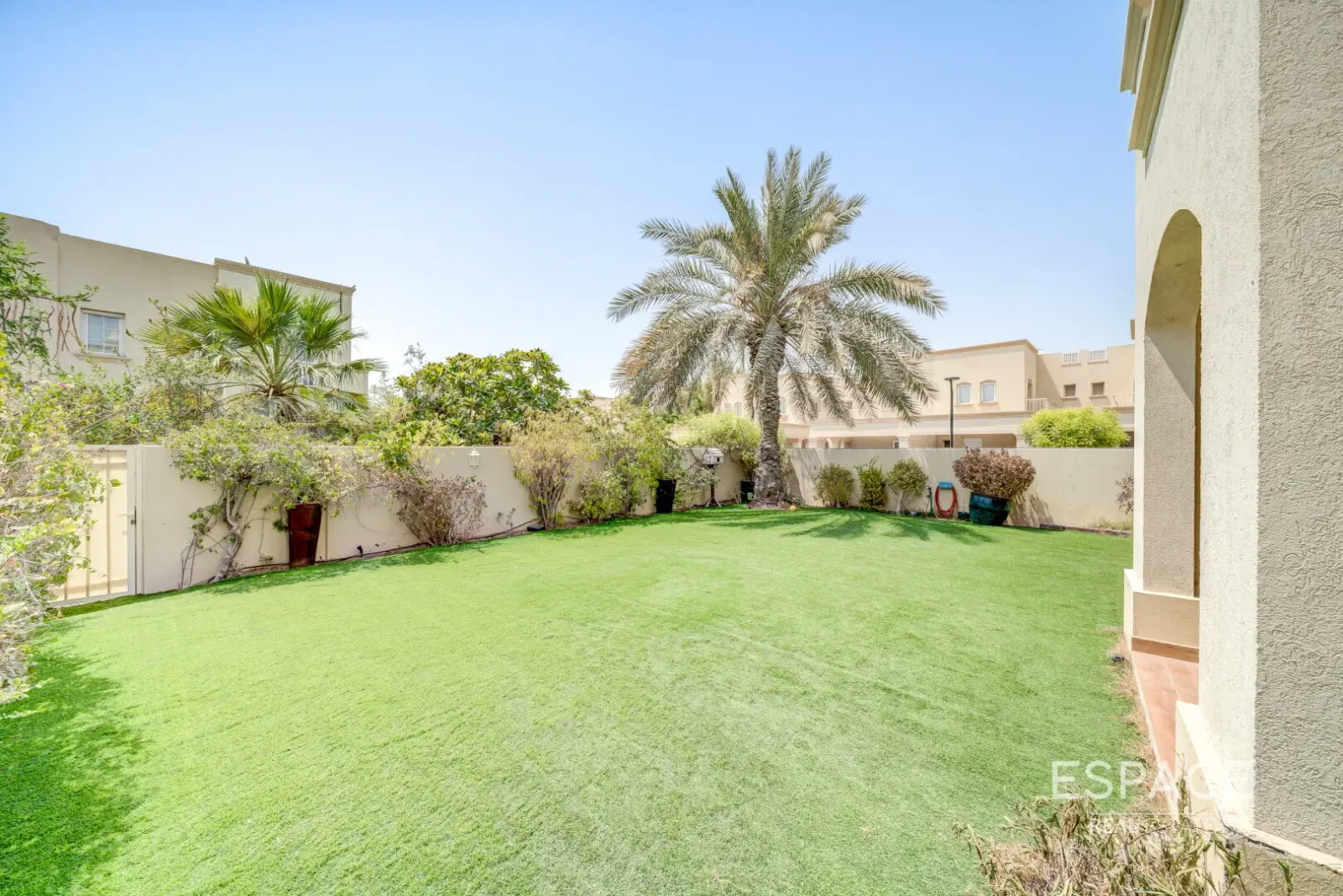 PropertiesGalleryCamera