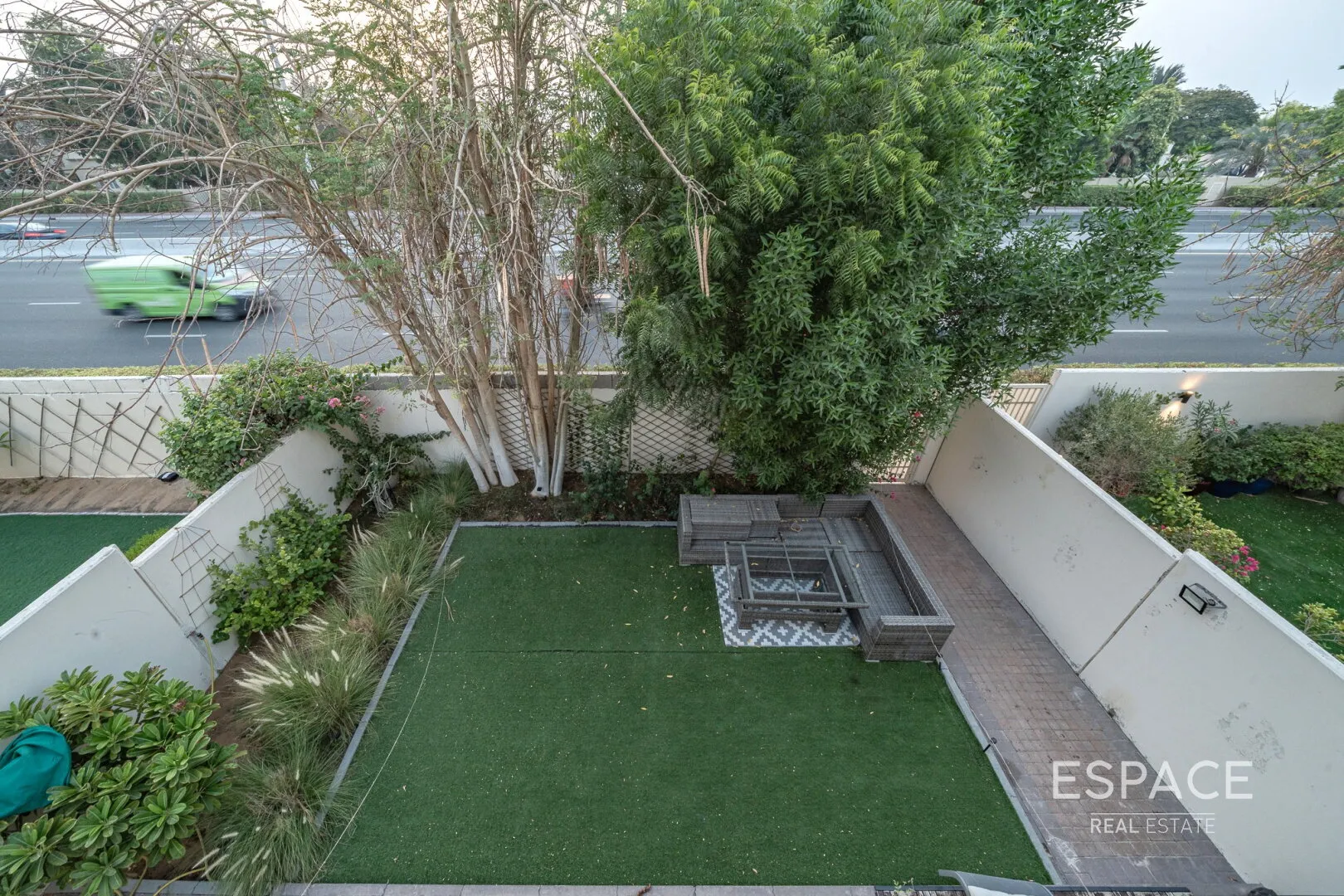 PropertiesGalleryCamera