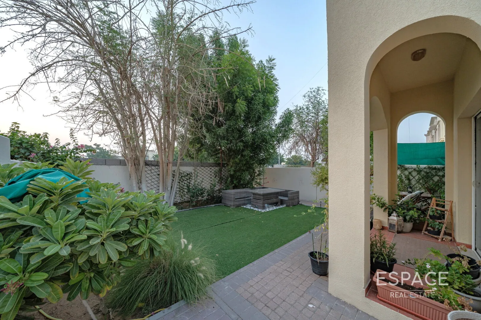 PropertiesGalleryCamera