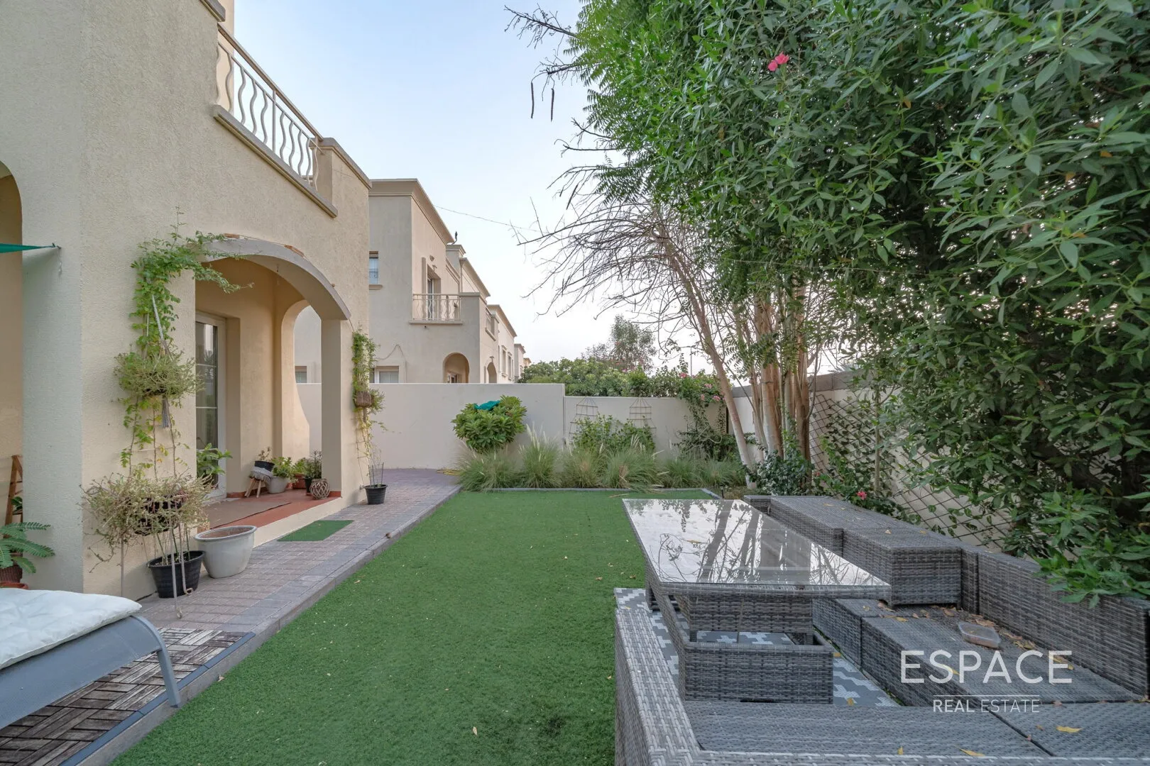PropertiesGalleryCamera
