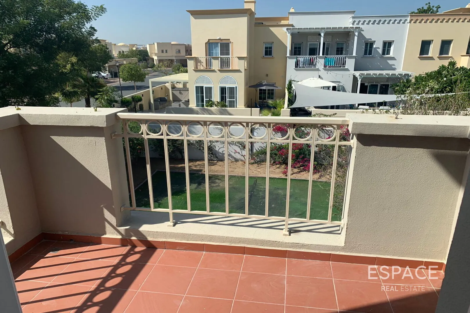 PropertiesGalleryCamera