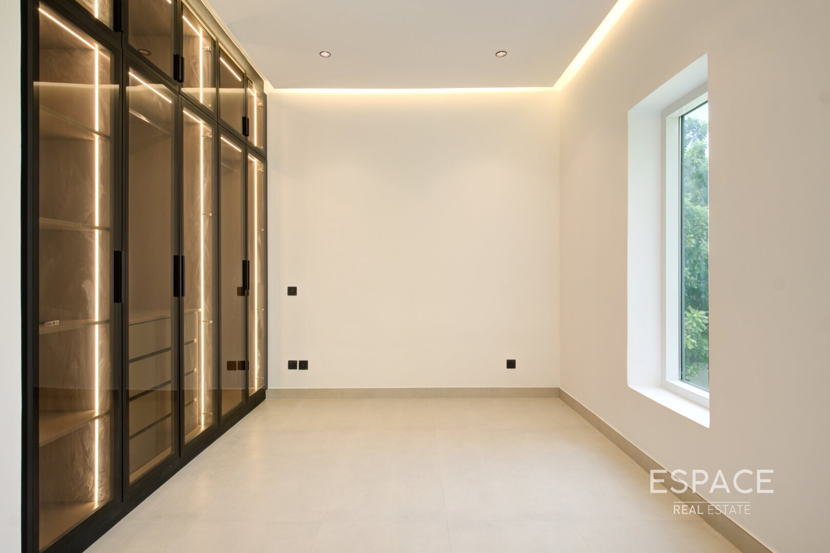 single static gallery