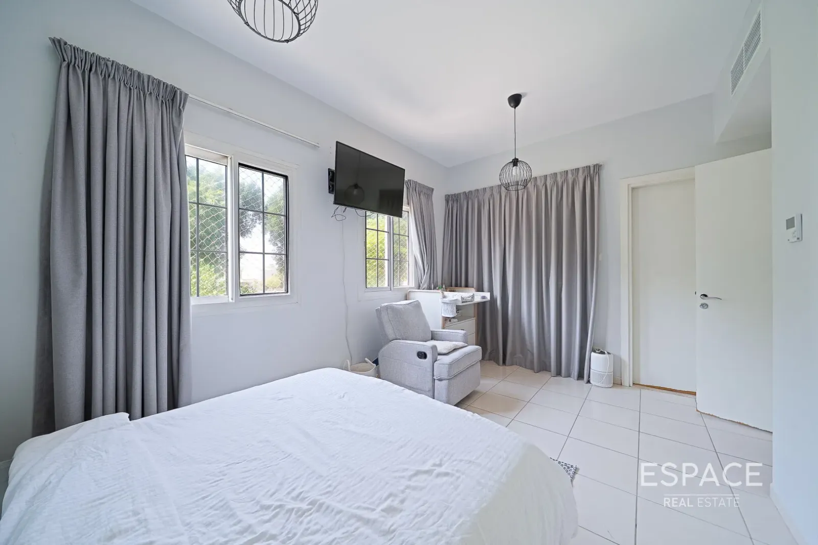 PropertiesGalleryCamera