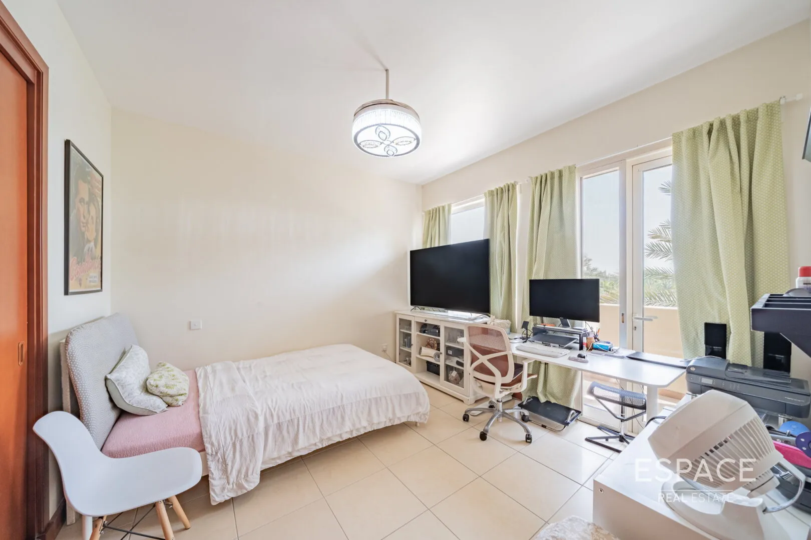 PropertiesGalleryCamera